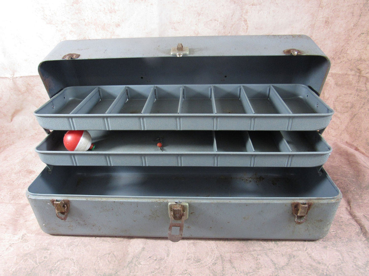 Vintage Fishing Tackle Box Metal Rusty Exterior Sporting Goods Home Ca – TheFlyingHostess Vintage Fishing Tackle Box Metal Rusty Exterior Sporting Goods Home Ca – TheFlyingHostess