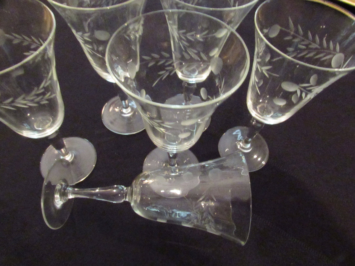 Vintage Theresienthal Etched Crystal Small Wine Cordial Glasses - Pair – A  Step Back In Time