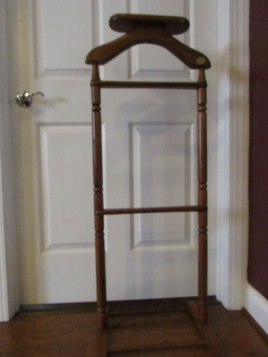 Vintage Valet Standing Butler Wooden Valet Caddy Standing Oak Garment –  TheFlyingHostess