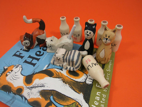 Vintage Wooden Miniature Cats With Milk Bottles 11 Piece Set