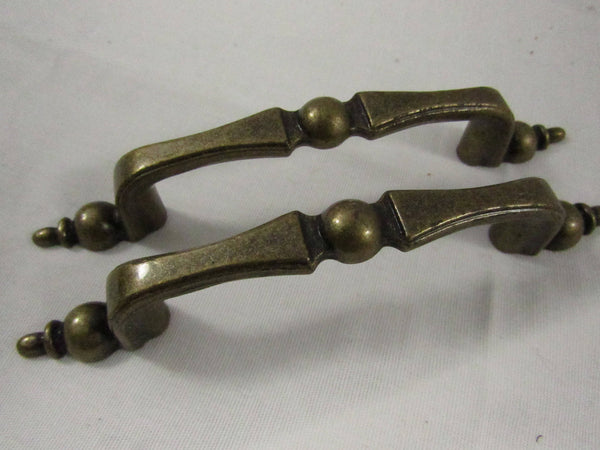 Vintage Drawer Pulls Drawer Handles Antique Gold Furniture Cabinet Hardware Set of 2 Vintage Drawer Pulls Drawer Handles Antique Gold Furniture Cabinet Hardware Set of 2