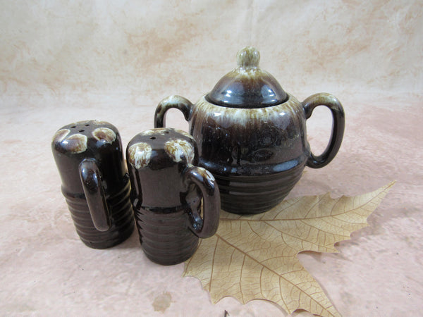 Antique Set of a Black Man and Woman Salt and Pepper Shaker Set, Made in  Japan. 