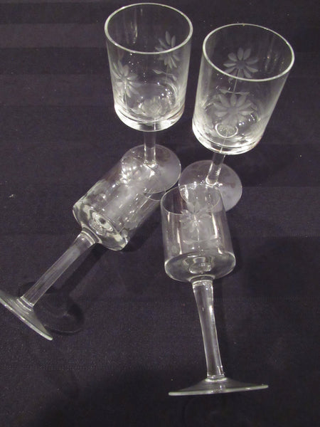 Buy the Bundle of 12 Floral Etched Small Crystal Drinking Glasses