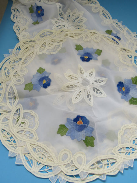 Vintage Battenburg Lace Floral Embroidery Table Runner OR Placemats (3 TheFlyingHostess Vintage Battenburg Lace Floral Embroidery Table Runner OR Placemats (3 TheFlyingHostess