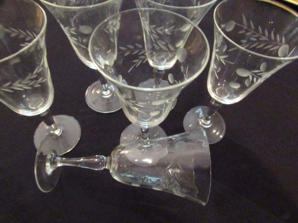 Vintage Etched Crystal Cordial Aperitif Glasses Set of 6 Aperitif Dess –  TheFlyingHostess