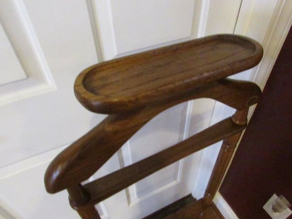 Vintage Valet Standing Butler Wooden Valet Caddy Standing Oak Garment – TheFlyingHostess Vintage Valet Standing Butler Wooden Valet Caddy Standing Oak Garment – TheFlyingHostess