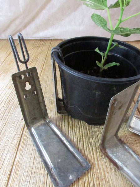 planter fence hanger Vintage Metal Fence Plant Hangers Plant Hooks Planter Holder Rusty Met – TheFlyingHostess