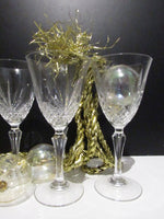 Vintage Etched Crystal Wine Glasses Set of 4 Traditional Home/ Tabletop