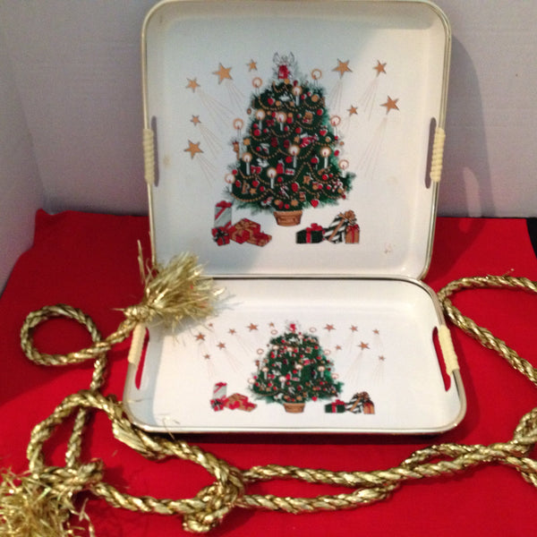 Vintage Christmas Tree Serving Trays Set of 2 Lacquered Trays Toyo Japan rattan Handles