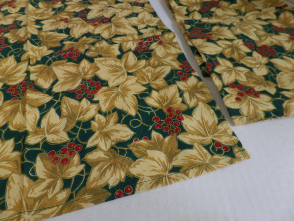 Vintage Holiday Napkins Avon Set of 4 Ivy and Holly Fall colors Ivy Thanksgiving Christmas Table