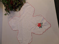 Vintage Embroidered Bun Warmer Tabletop Linens Table Scarf Christmas Candles