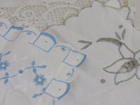 Vintage Embroidered Handerkerchiefs Napkins Set of 2 Vintage Linens Fiber Arts Upcycle Project Tabletop Serving