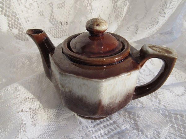 Vintage Rustic Pottery Tea Pot. Brown    Drip Pottery Teapot High Gloss Finish Korea